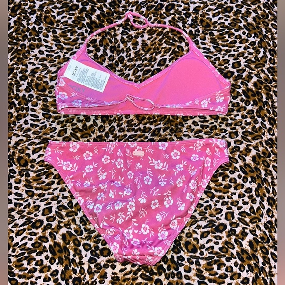 Roxy two piece kini - Picture 2 of 4